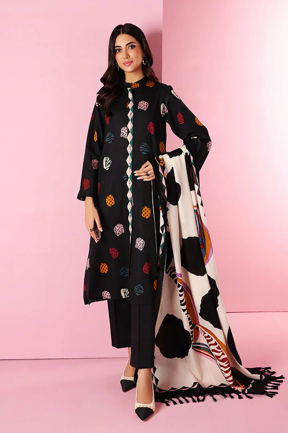 Khaadi Black Dhanak Embroidered 3 piece With Wool Shawl 18404