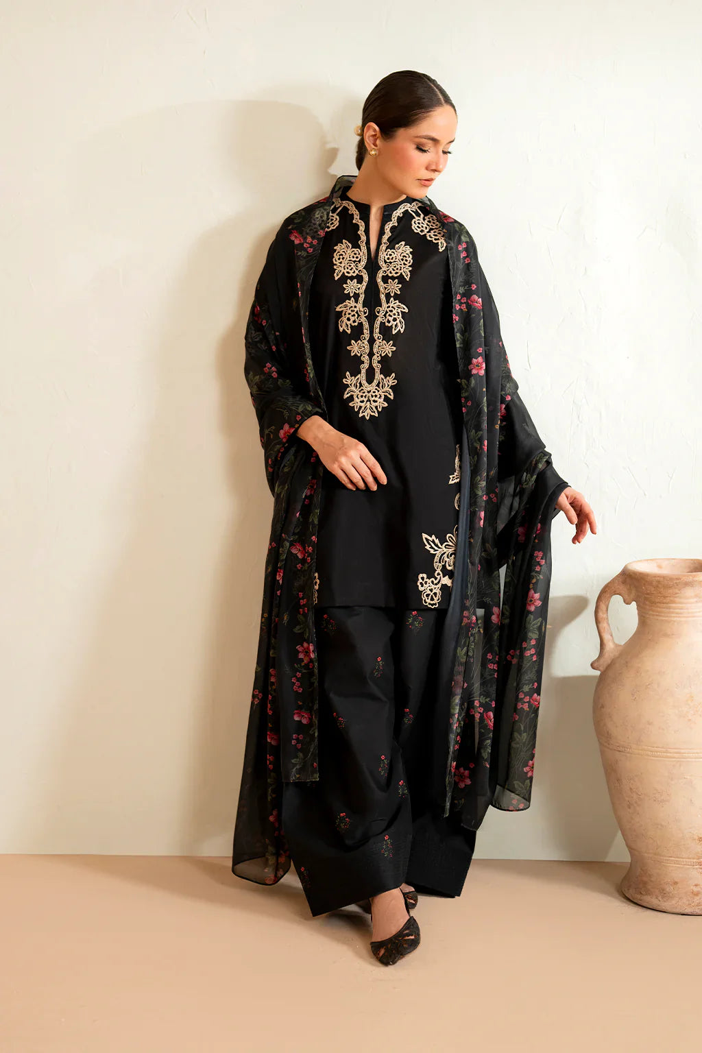 Iznik Embroidered 3 Piece Lawn Suit IZ-56