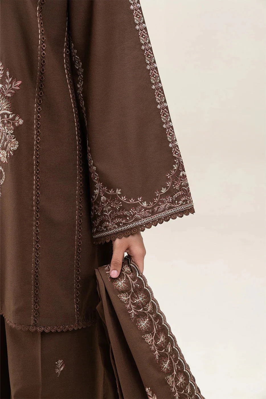 Beechtree Embroidered Dhanak 3 Piece D-70