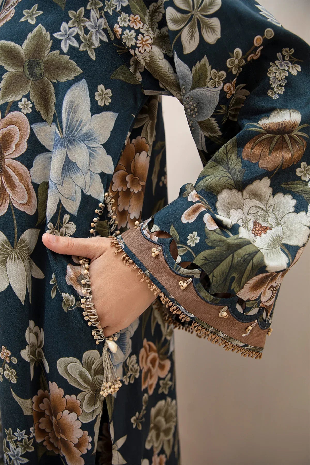 Baroque Printed Lawn 3 Piece Suit LAY0017 - D-793