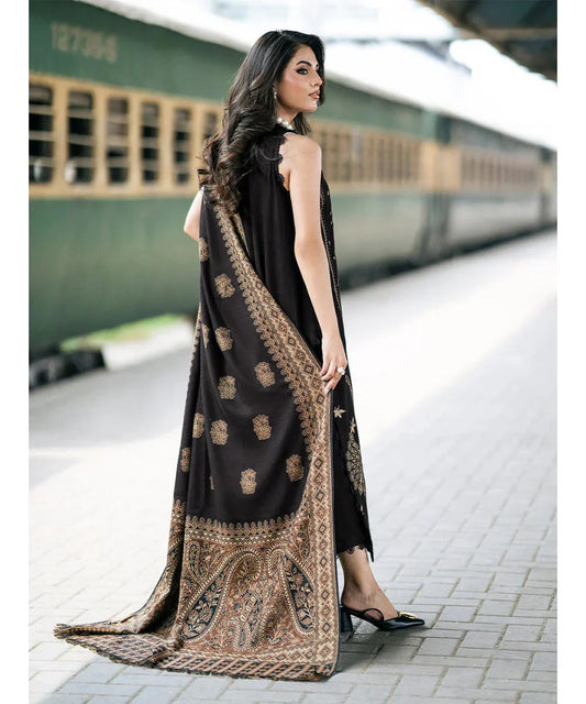 Izel Embroidered Dhanak 3 Piece D-90