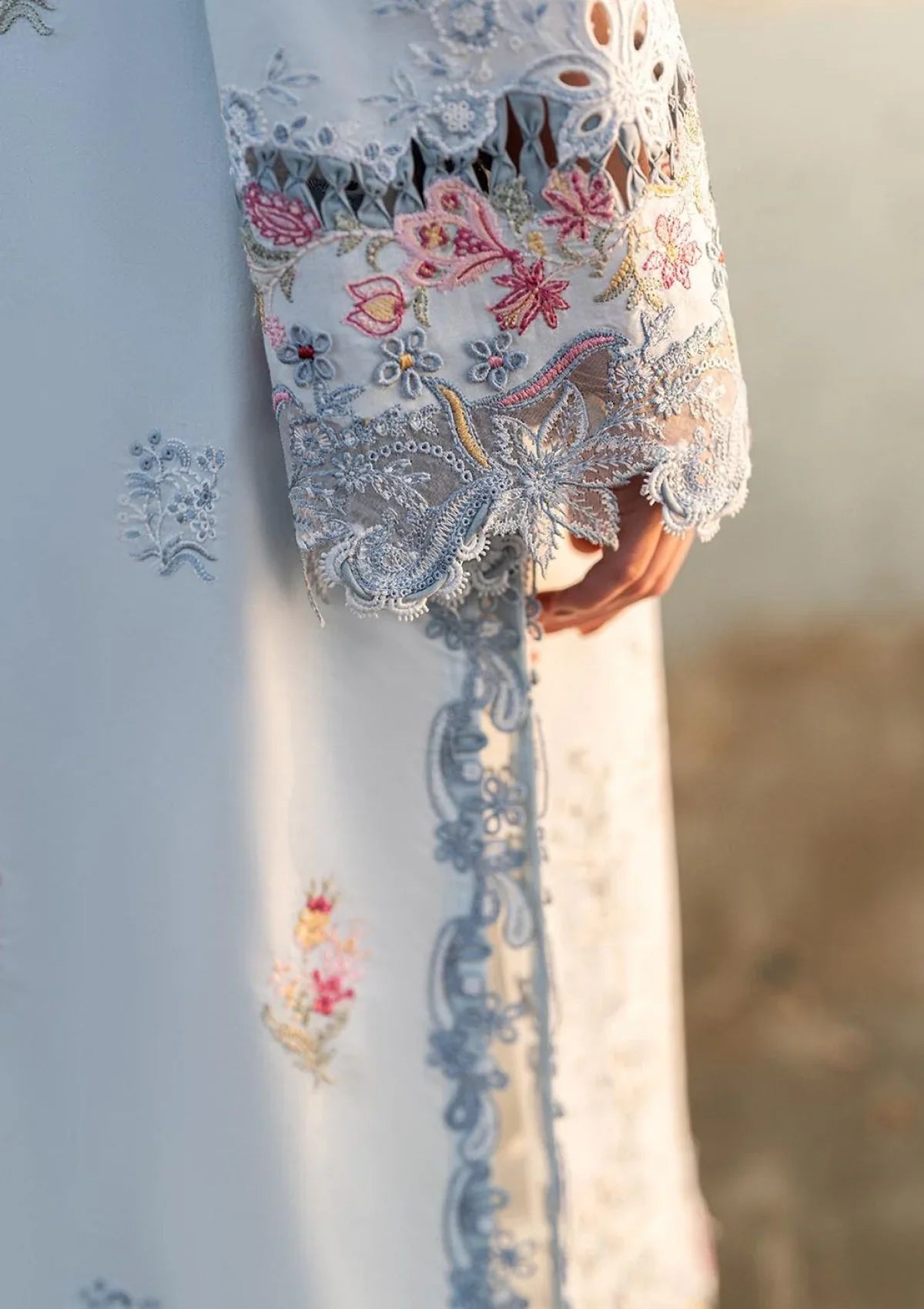 Qalamkar Chikenkari Embroidered 3 Piece Lawn Suit QL-1035