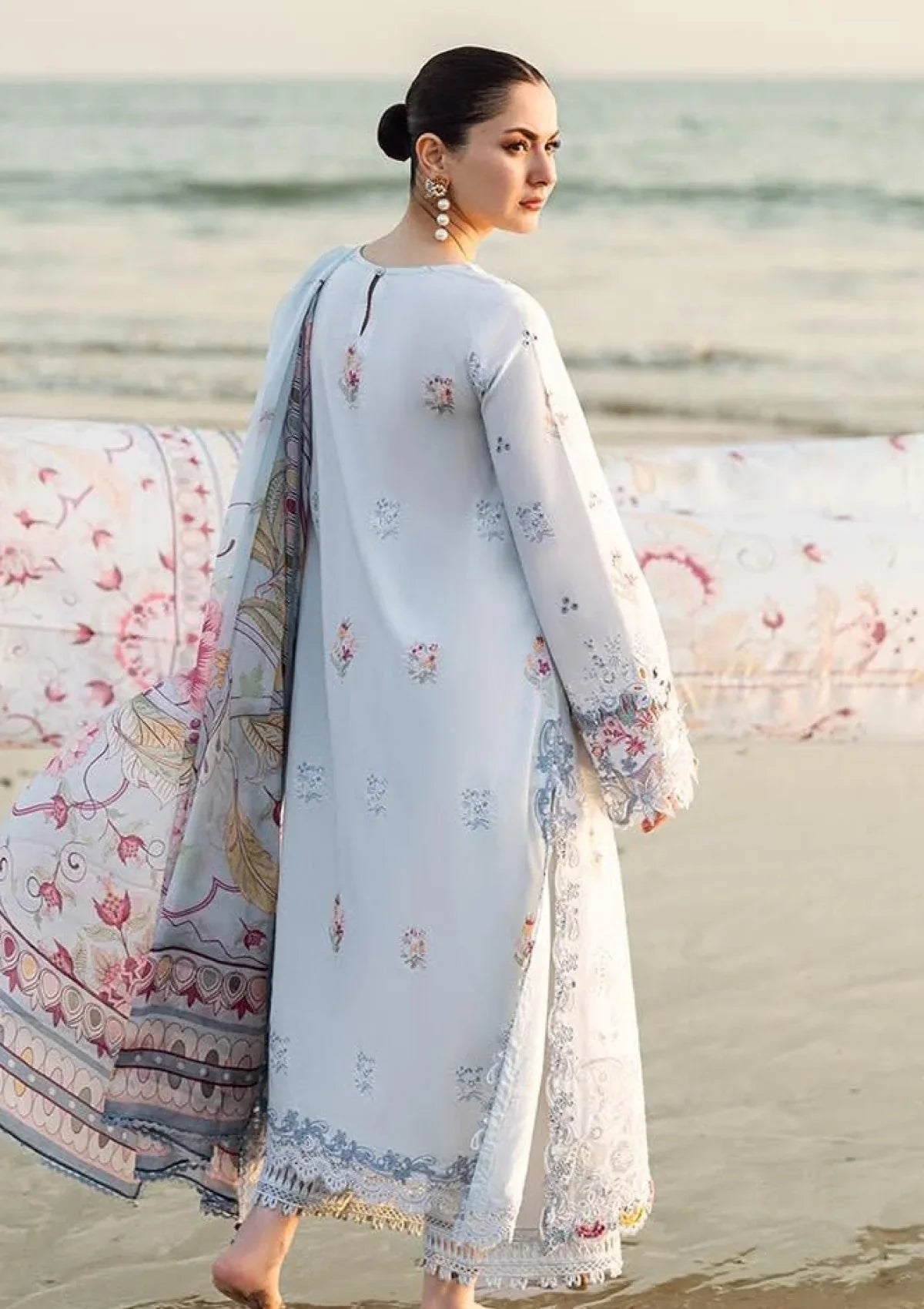 Qalamkar Chikenkari Embroidered 3 Piece Lawn Suit QL-1035