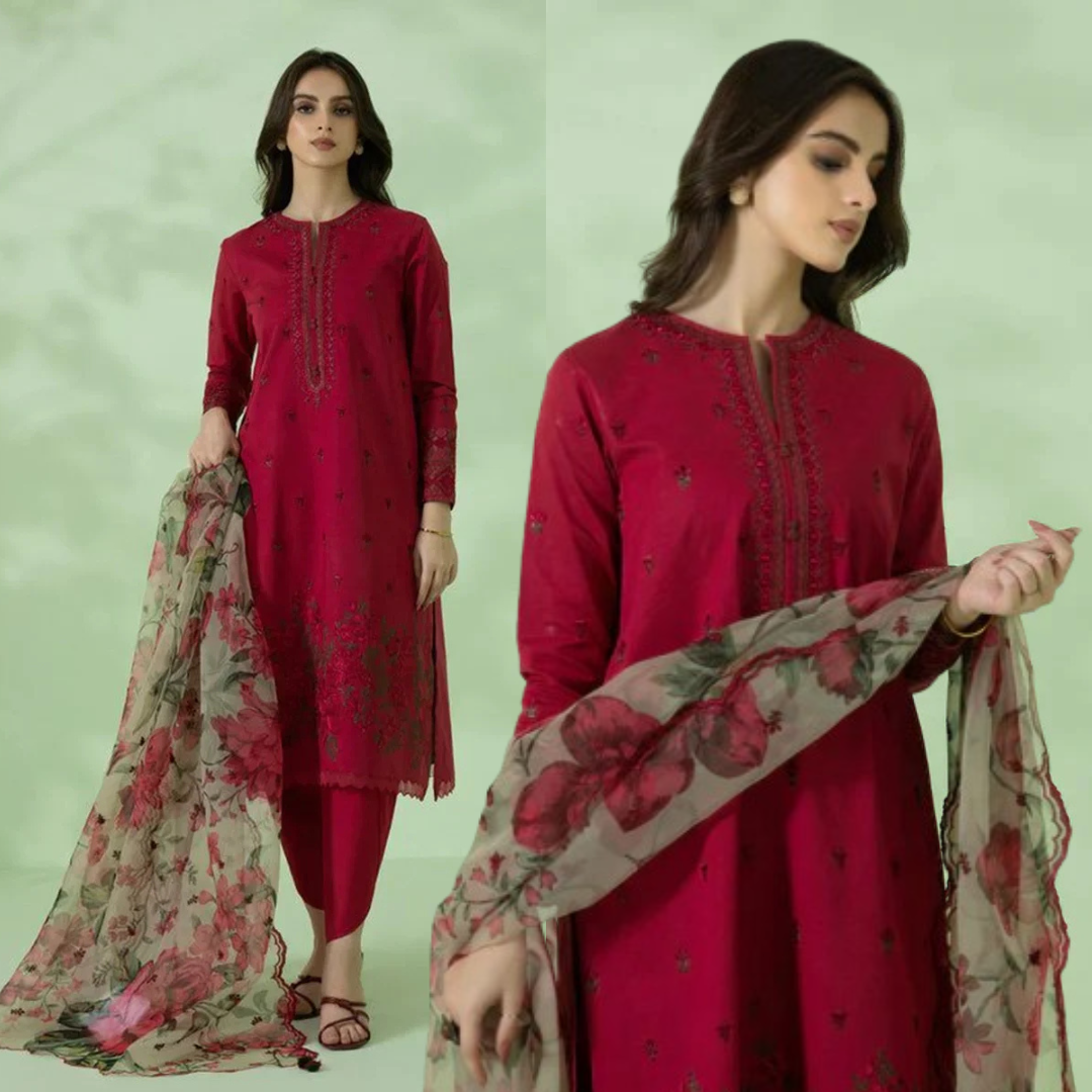 Sapphire Embroidered Lawn 3 Piece Suit D/751