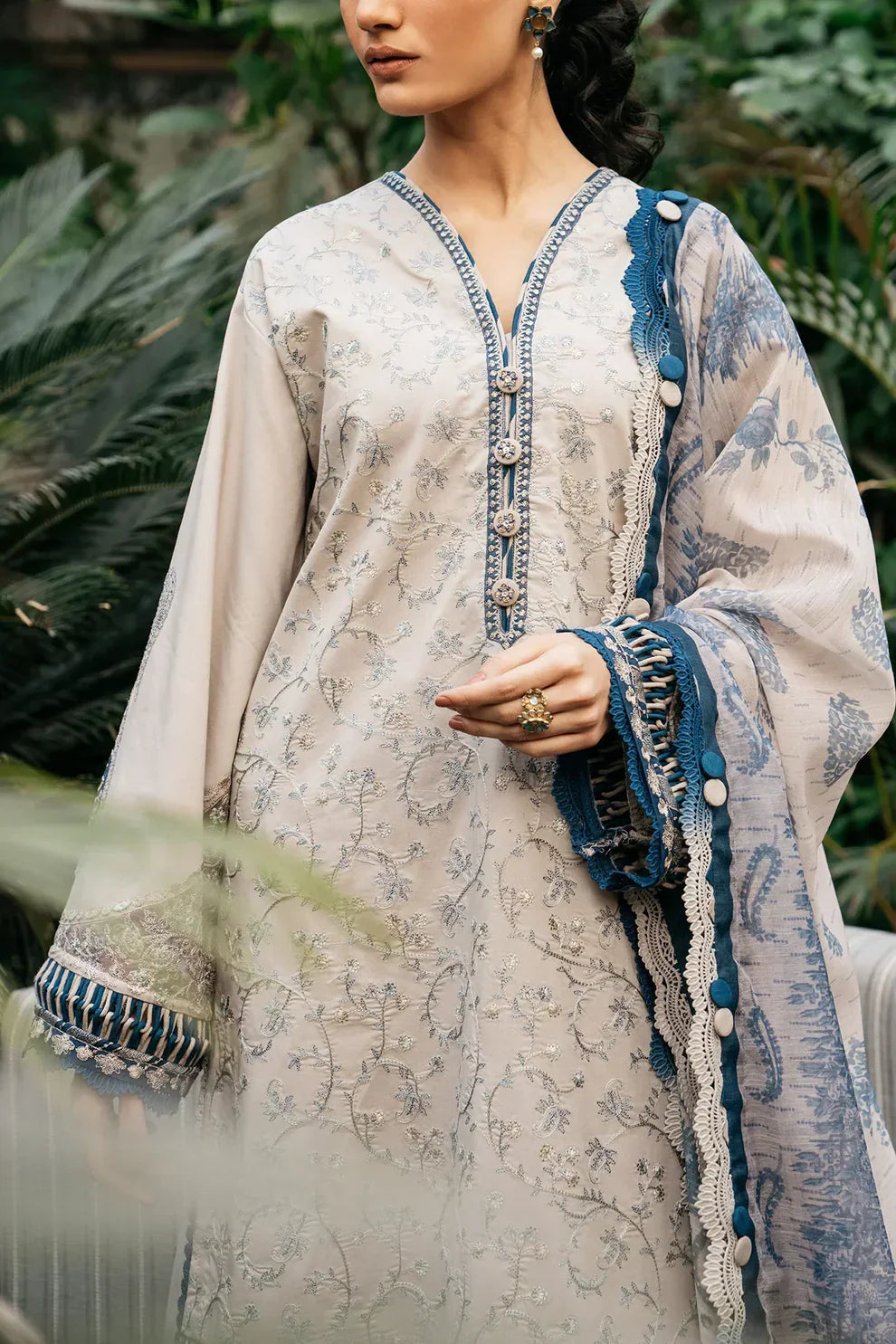 Ethnic Embroidered 3 Piece Lawn Suit ET-98