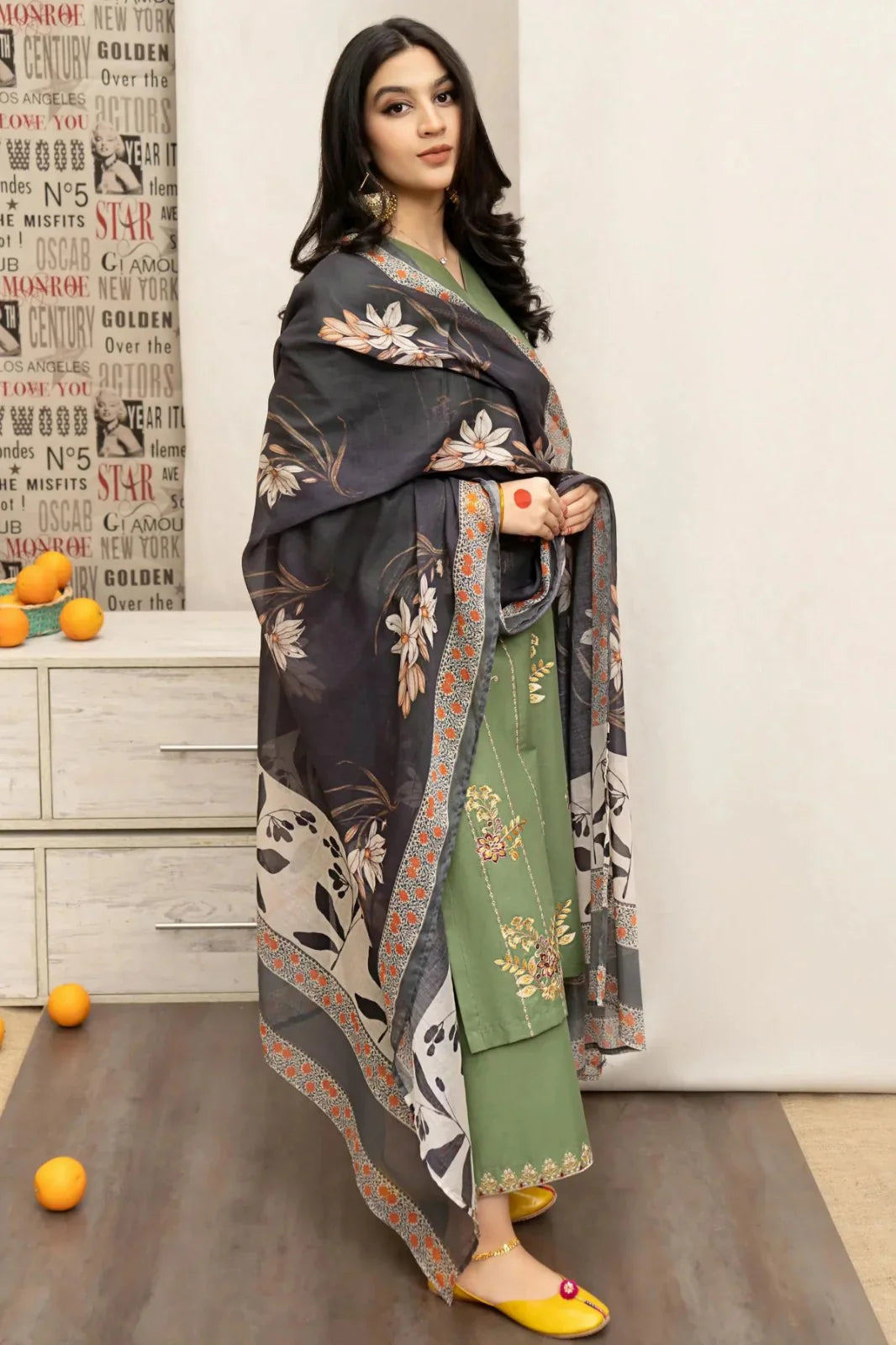 Urge Embroidered lawn Three Piece D/721