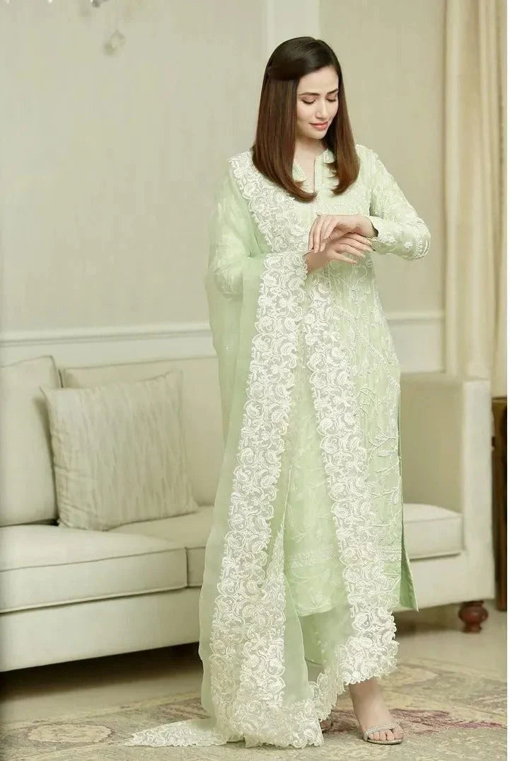 Bareeze Pista Embroidered Lawn 3 Piece Suit D/01 - D#30