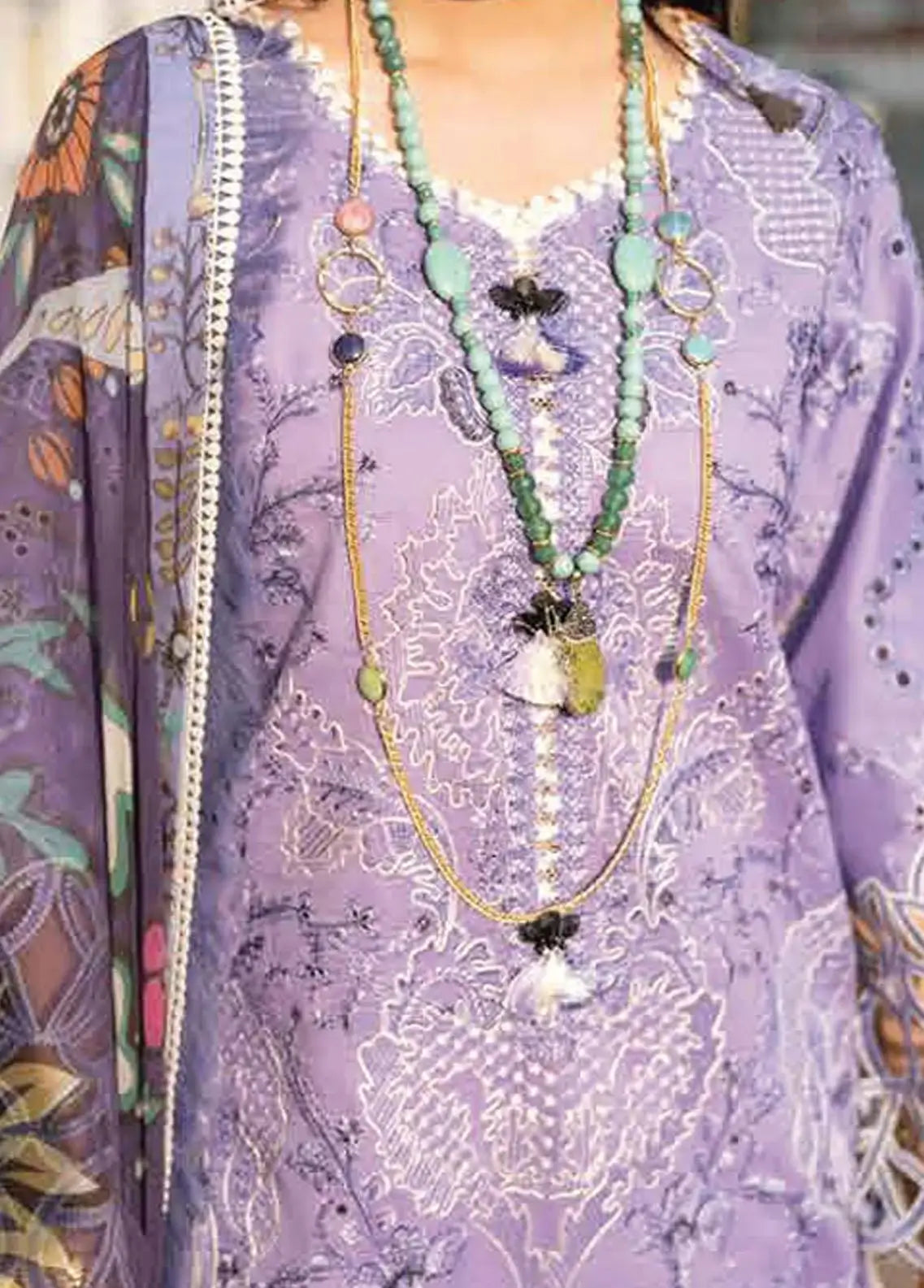 Mushq Embroidered Lawn 3 Piece Suit D/15